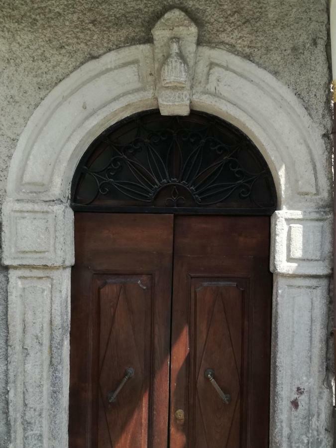 Апартаменты La Casina Del Borgo Аббадиа Сан Сальваторе Экстерьер фото